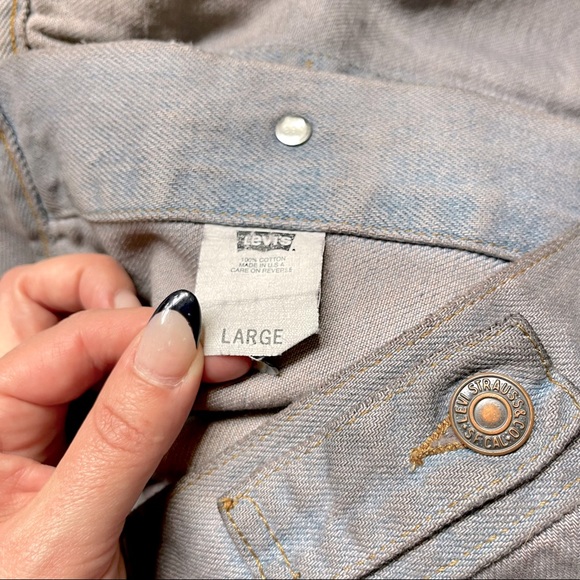 Vintage Levi’s Reworked Jean Jacket - Picture 5 of 9